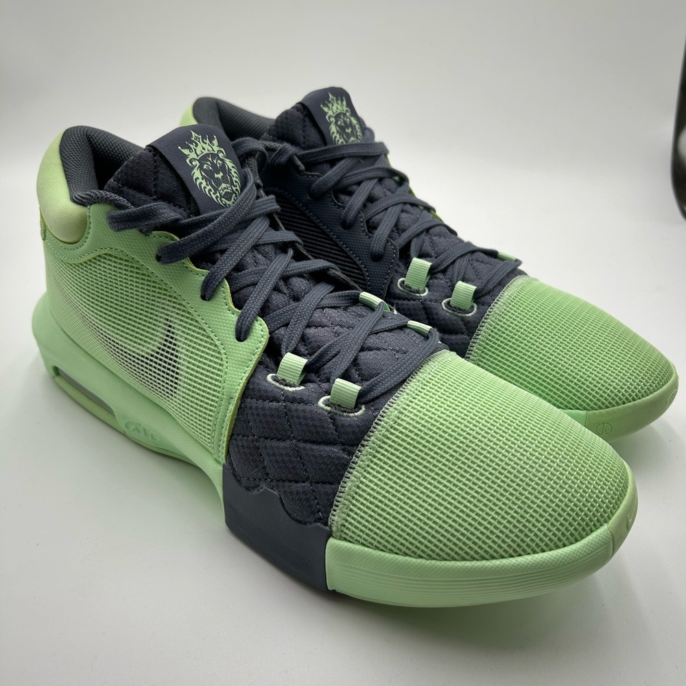 LeBron Witness 8 'Vapor Green' Basketball Shoes